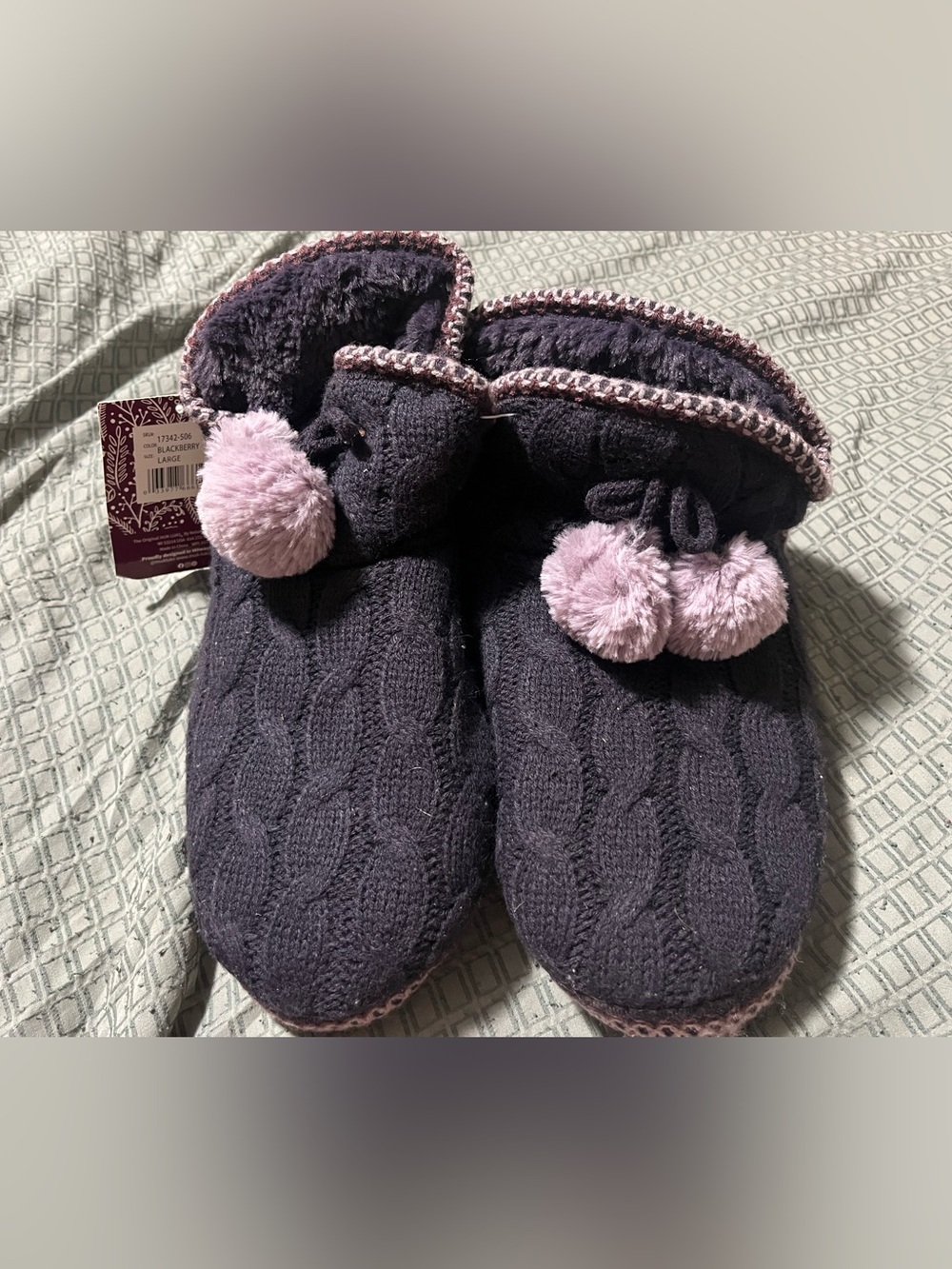 NWT Muk Luk Cable Knit Sweater Booties